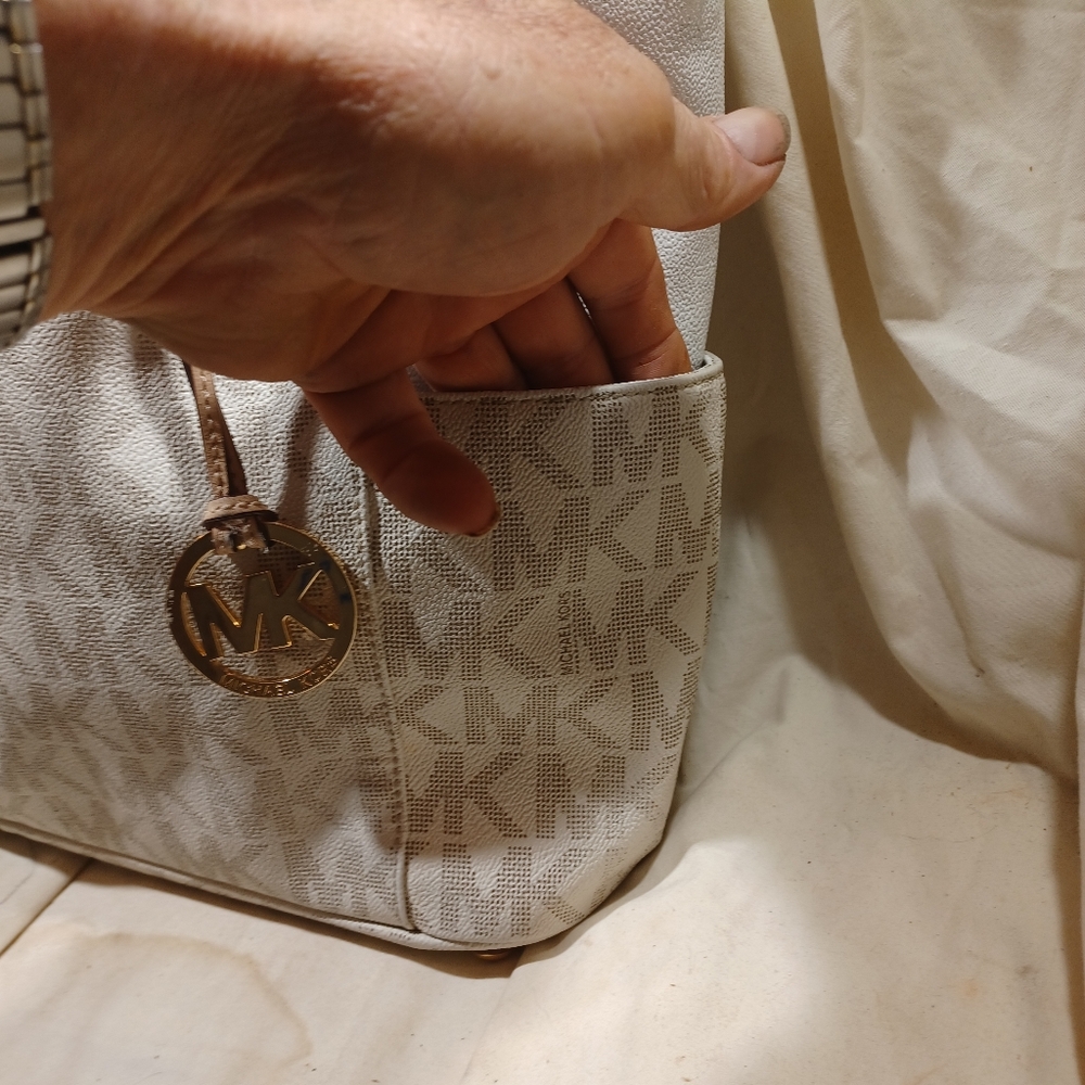 Michael kors tote - Picture 5 of 14